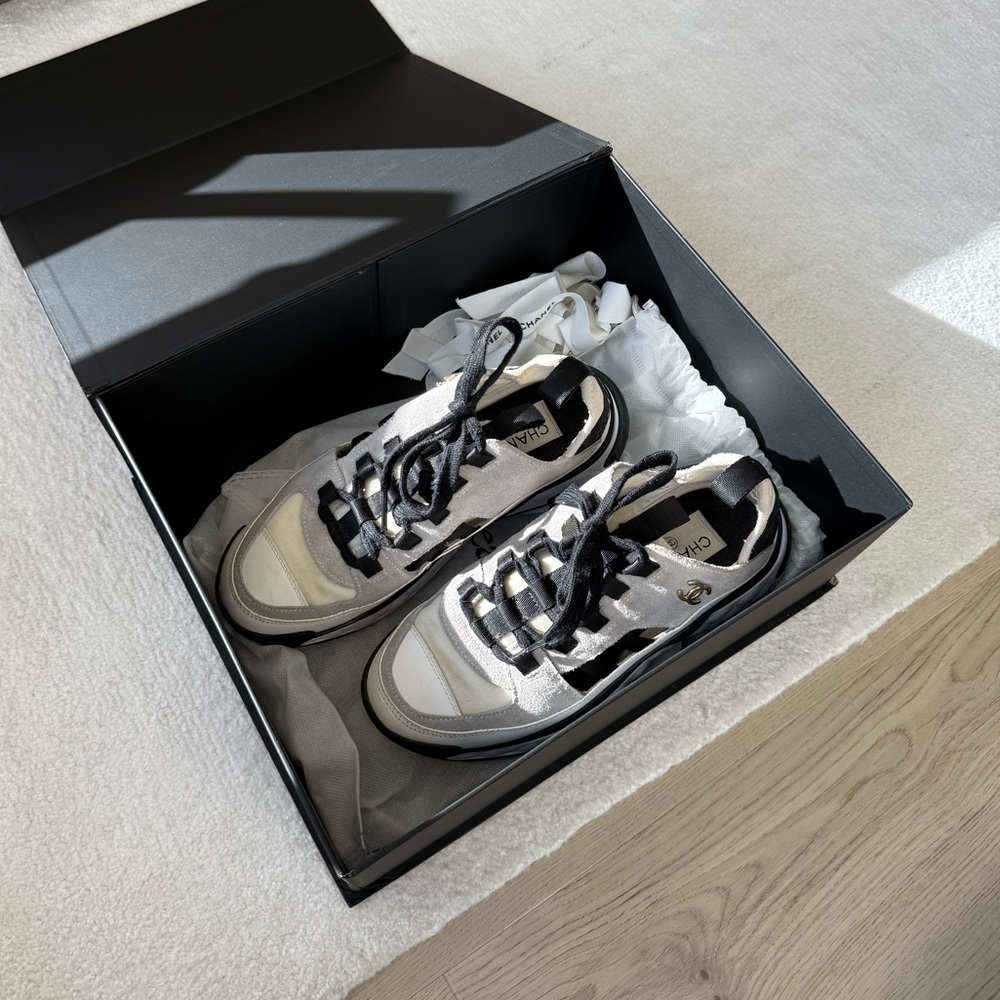 CHANEL Classic Sneakers in Ivory/White
Calfskin Suede + Gold Chanel Logo - Picture 7 of 9